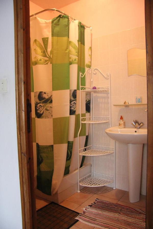 Chambre d'Hôte Chez Antoinette et Charles Santo-Pietro-di-Venaco Chambre photo